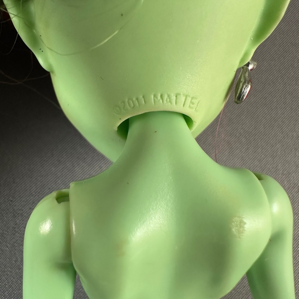 2008 Monster High Venus‎ McFlytrap Music Festival Doll - Picture 9 of 9